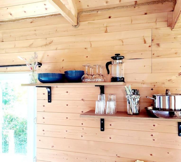 Nuit Insolite En Tiny House Questembert Eksteriør billede