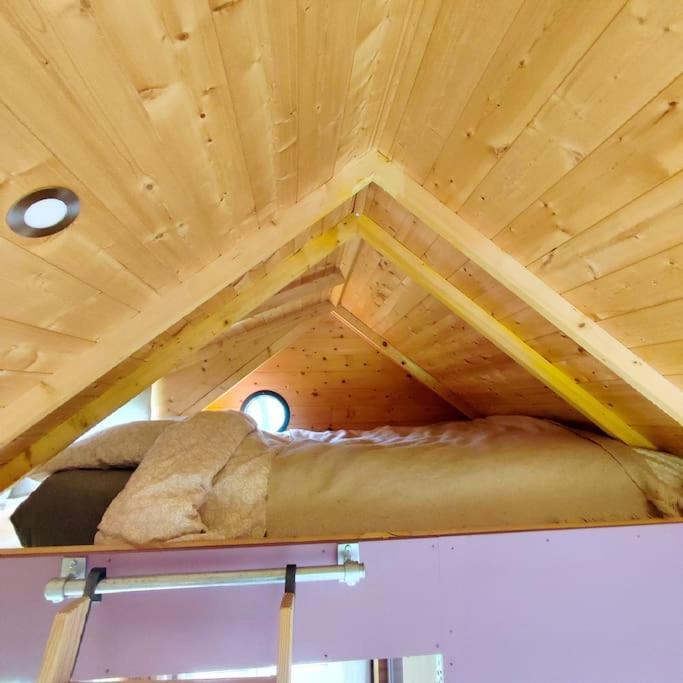 Nuit Insolite En Tiny House Questembert Eksteriør billede